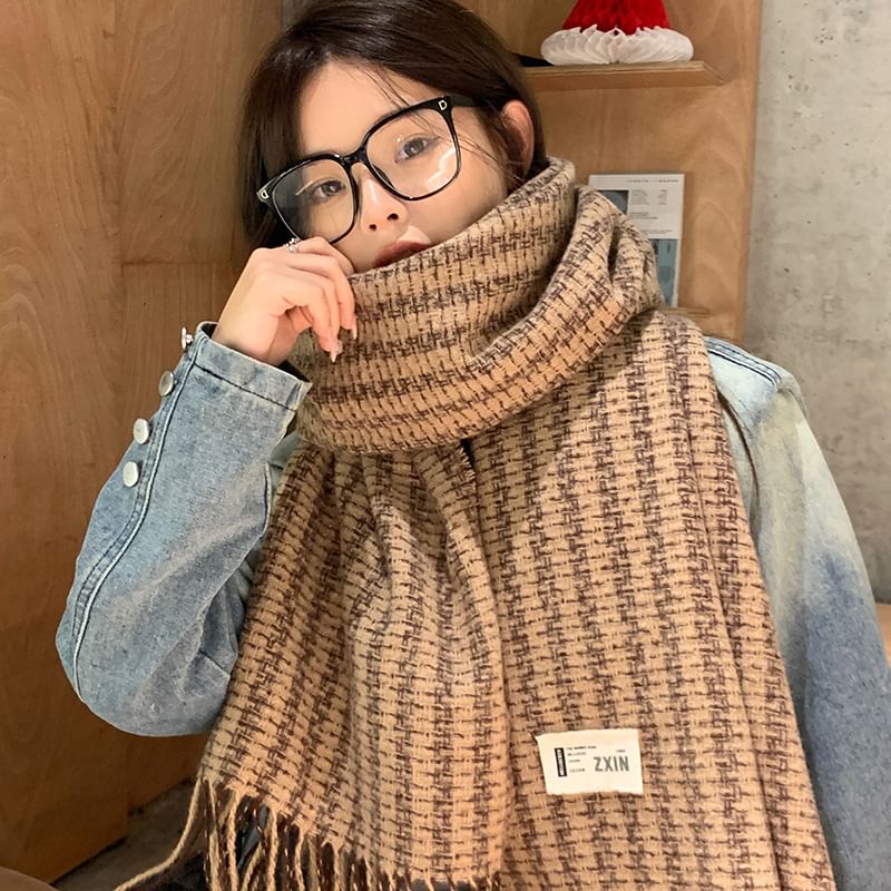 Scarf Tasseled Applique Label Patterned