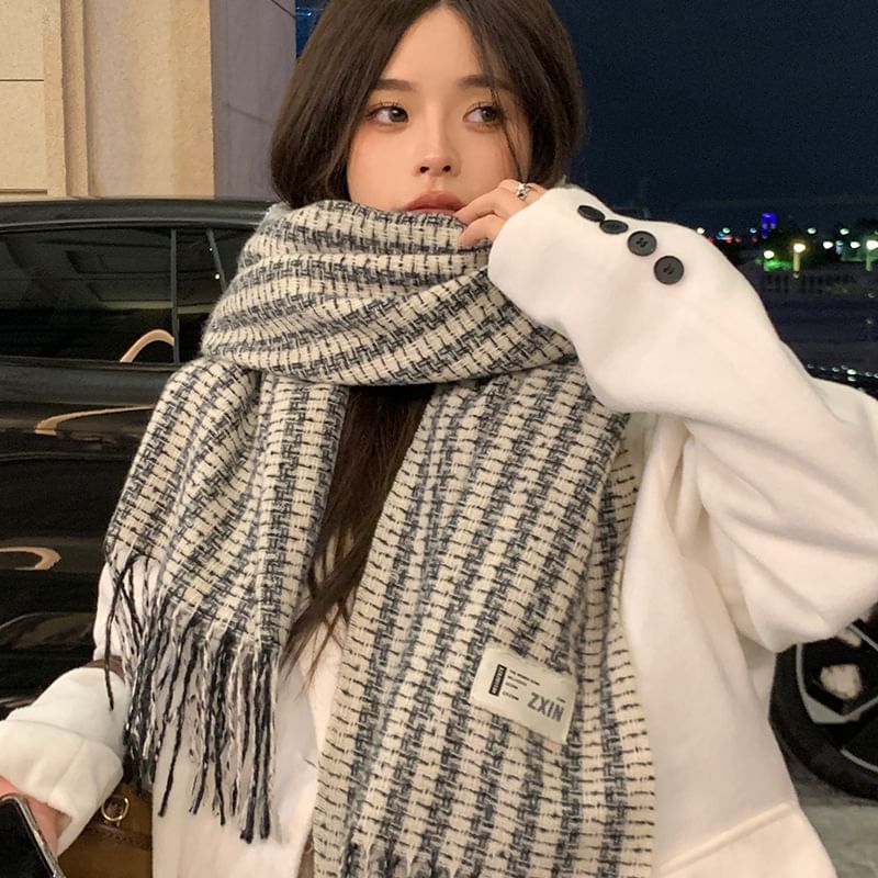 Scarf Tasseled Applique Label Patterned