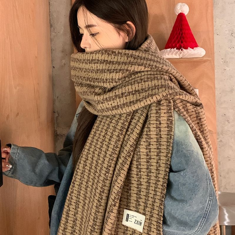 Scarf Tasseled Applique Label Patterned