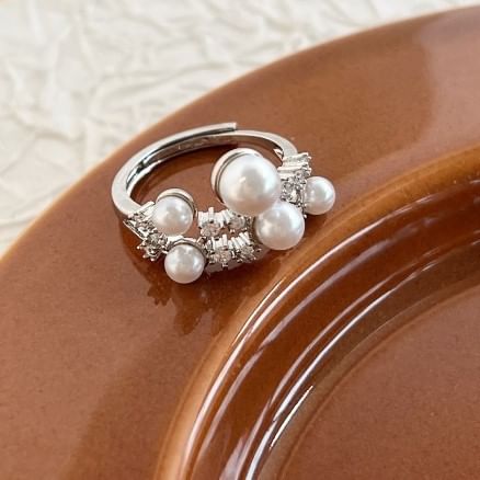 Pearl Faux Ring
