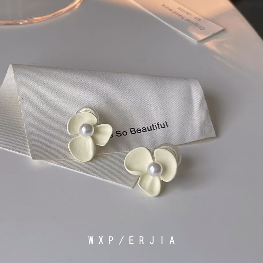 Pearl Earring Floral Clip-On Faux