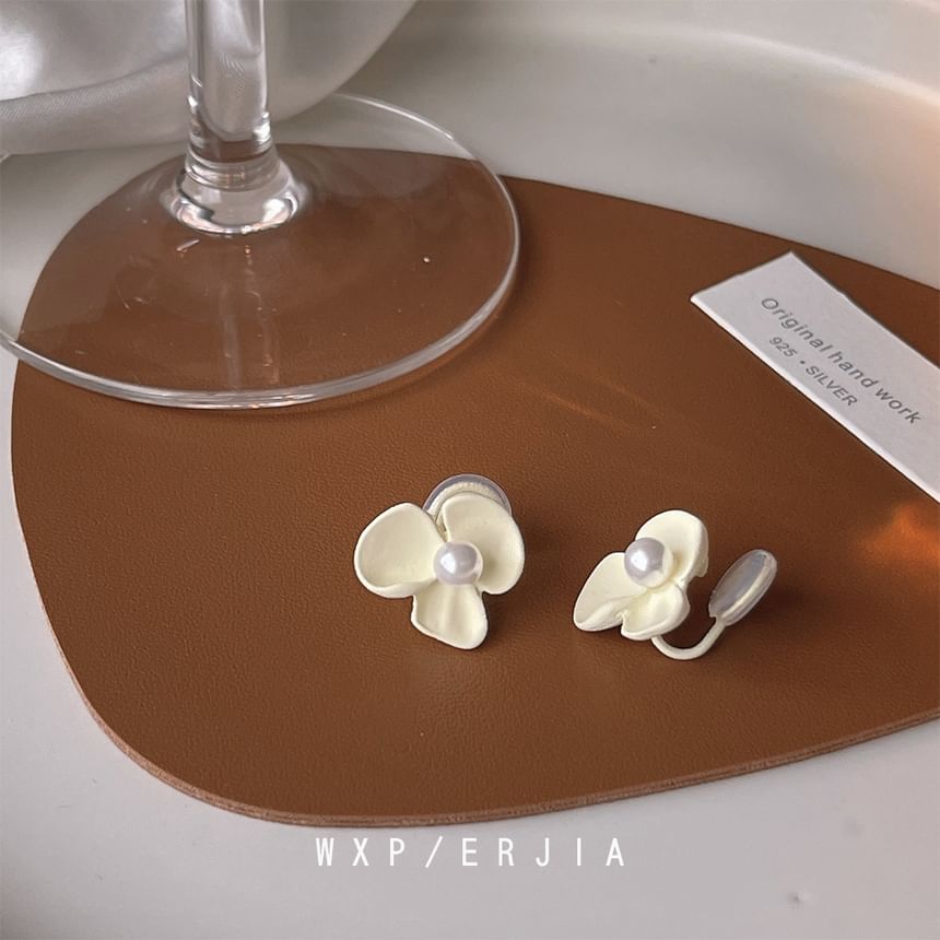 Pearl Earring Floral Clip-On Faux