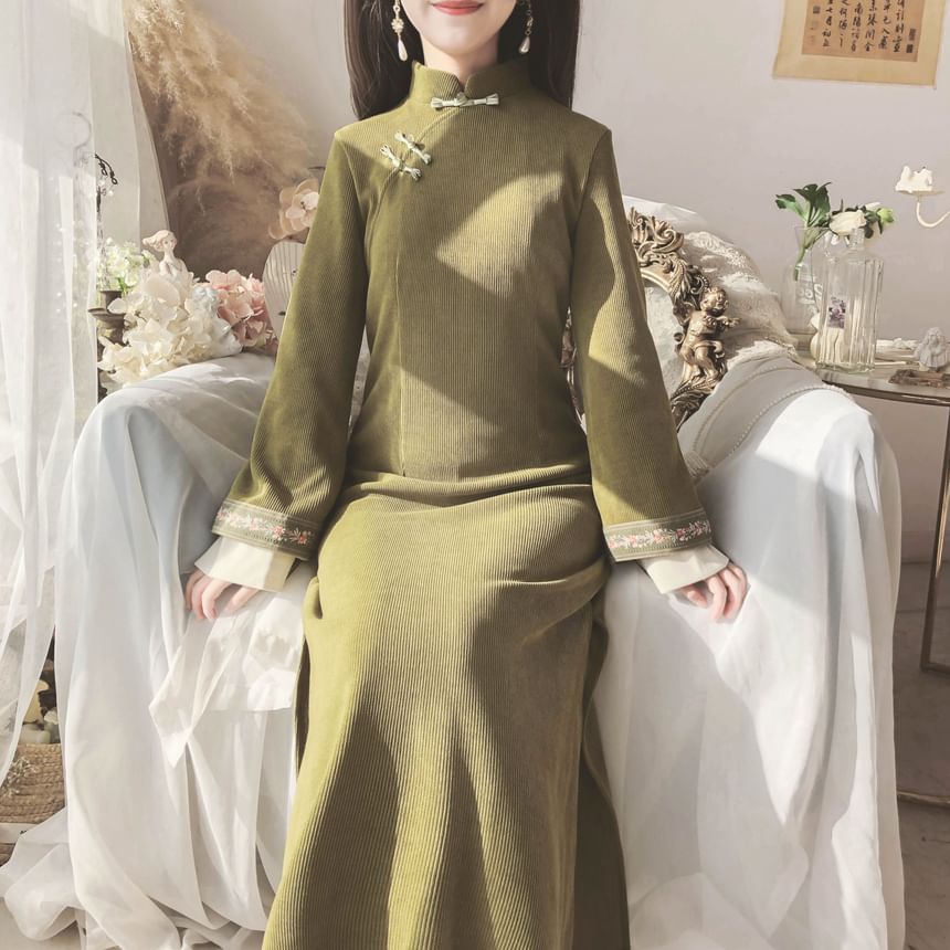 Set: Long-Sleeve Band Collar Embroidered Midi Qipao + Sleeveless Embroidered Midi Dress