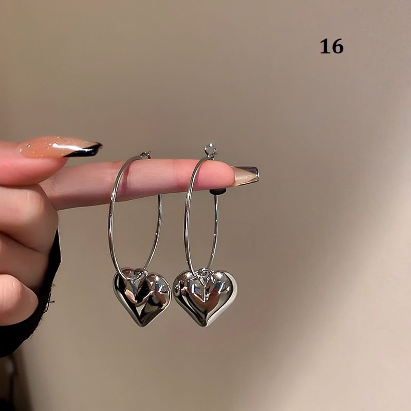 Silver Designs) Tone Earring (Various