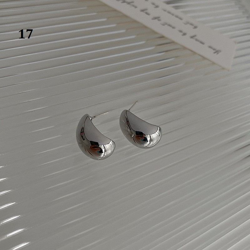 Silver Designs) Tone Earring (Various