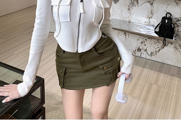 Plain Hoodie Zip-Up Crop Slim Fit