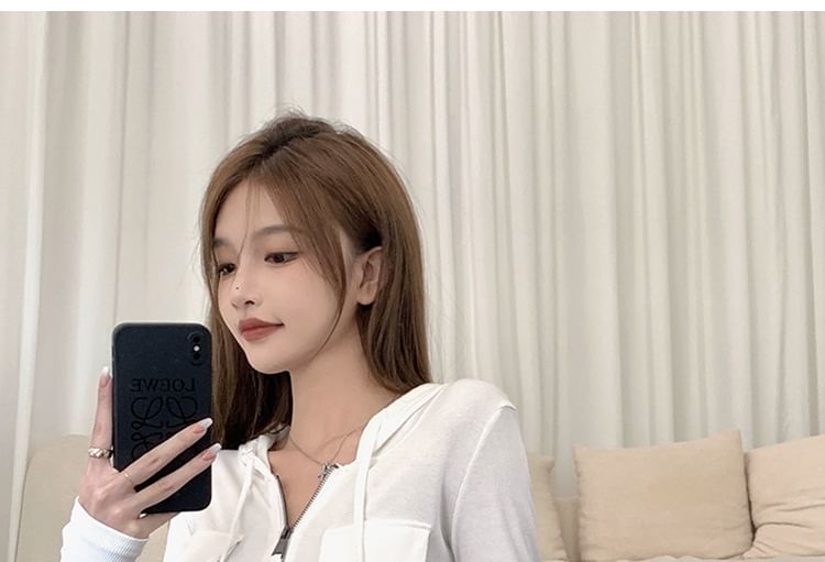 Plain Hoodie Zip-Up Crop Slim Fit