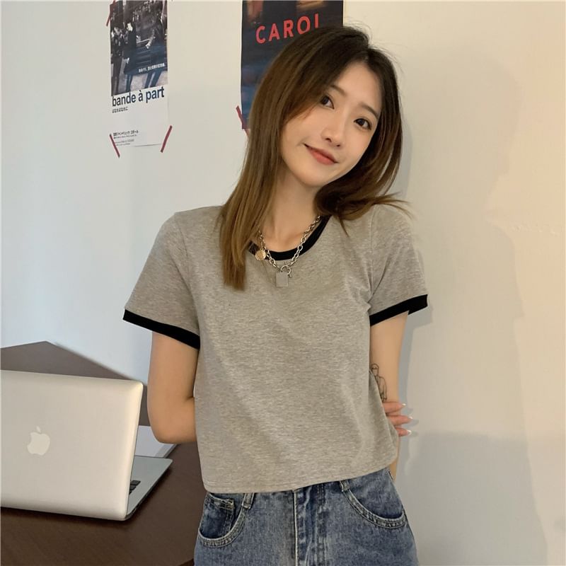 Crew Trim T-Shirt Crop Short-Sleeve Contrast Neck