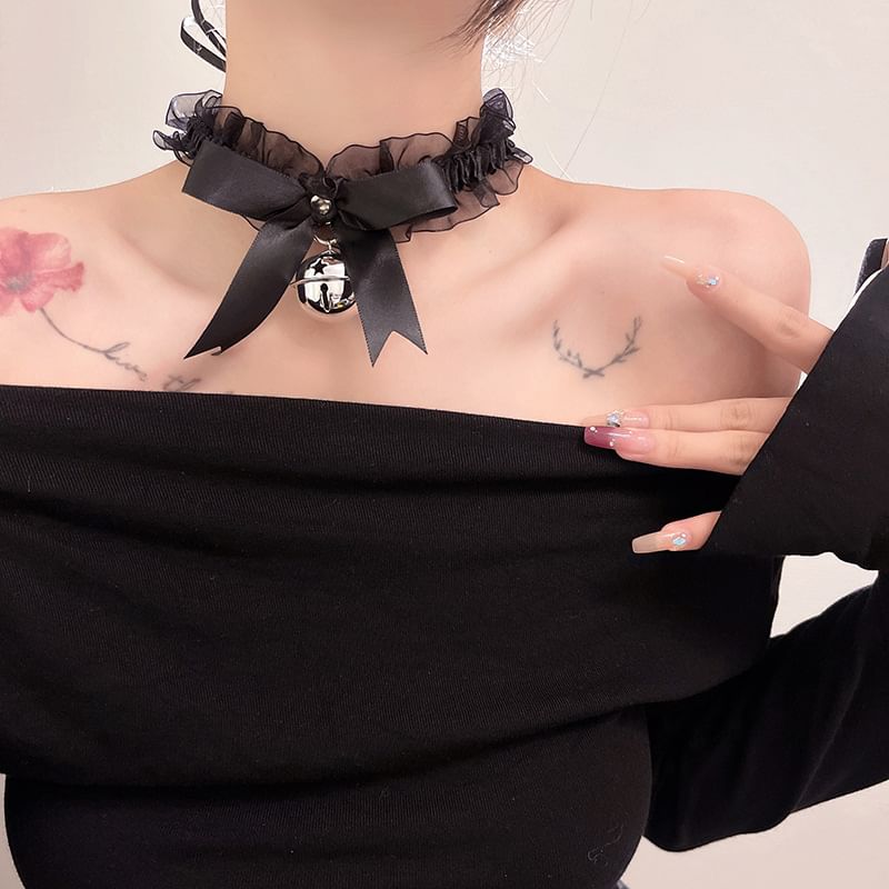 Choker Lace Bell Ribbon Pendant