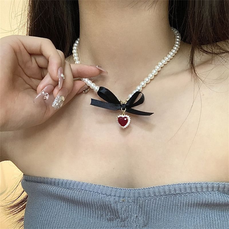 Ribbon Faux Choker Heart Pendant Pearl