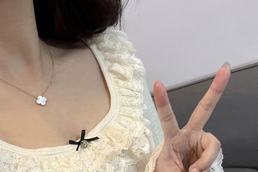 Scoop Trim Neck Long-Sleeve Lace T-Shirt Plain