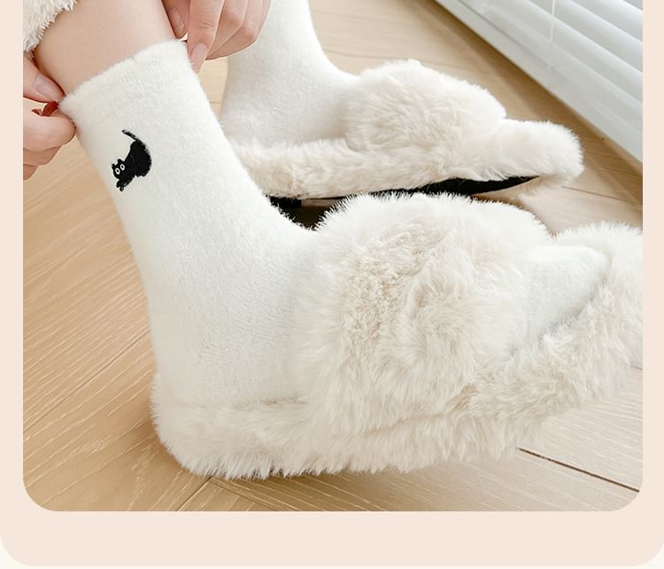 Cat Embroidered Fleece Short Socks / Set