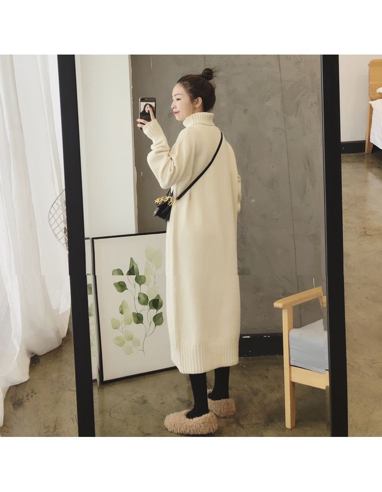 Long-Sleeve Plain Midi Sweater Turtleneck Dress