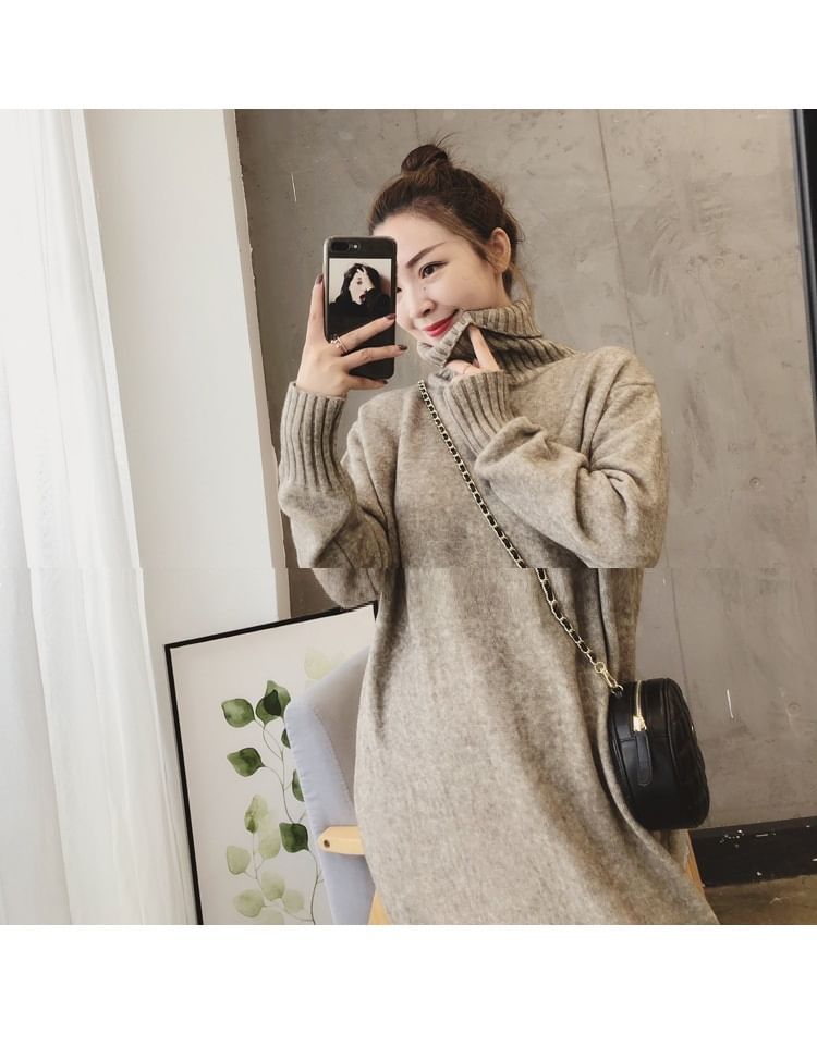 Long-Sleeve Plain Midi Sweater Turtleneck Dress