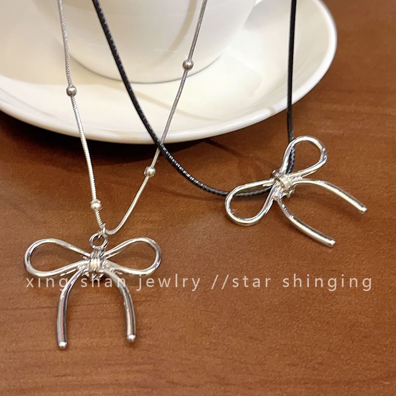 Cord Pendant Necklace Bow