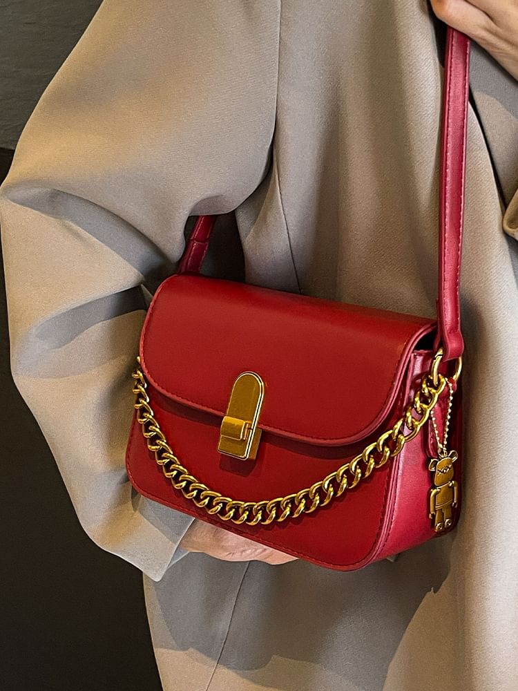 Chained Flap Crossbody Bag