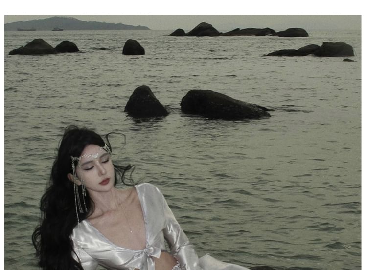 Dress Long-Sleeve Cutout A-Line Maxi V-Neck