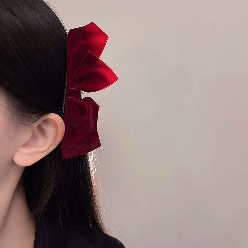 Clip of Velvet Set Bow 2: Hair