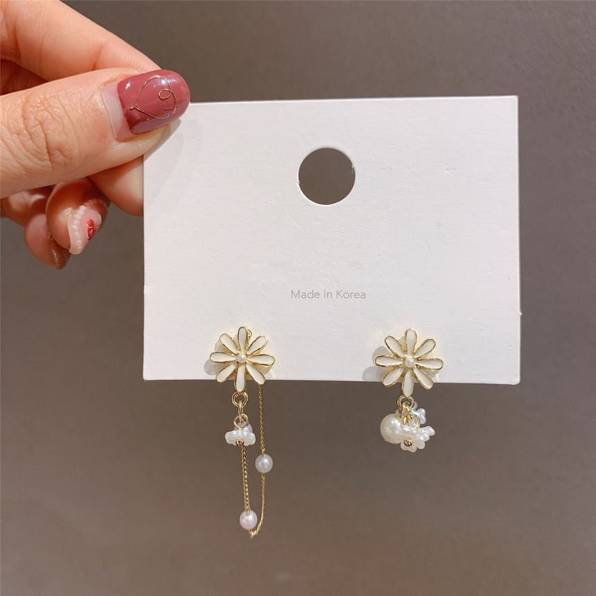 Floral Faux Pearl Asymmetrical Alloy Dangle Earring