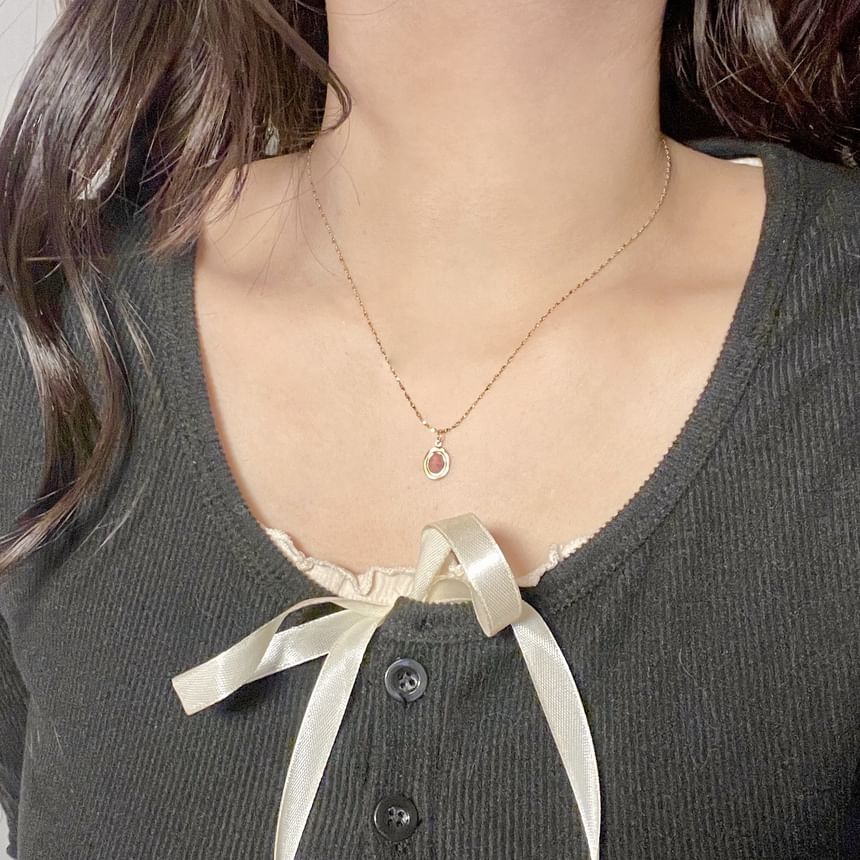 Oval Alloy Choker Pendant