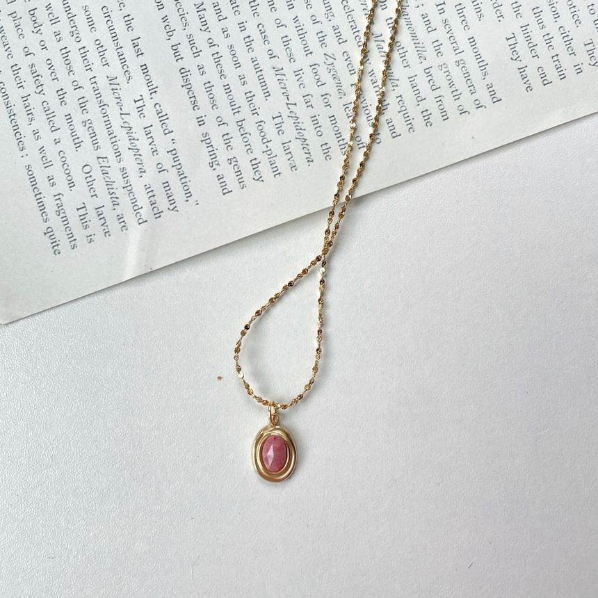 Oval Alloy Choker Pendant