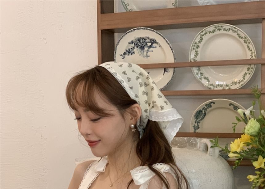 Triangle Head Scarf (Various Lace Embroidered Designs)