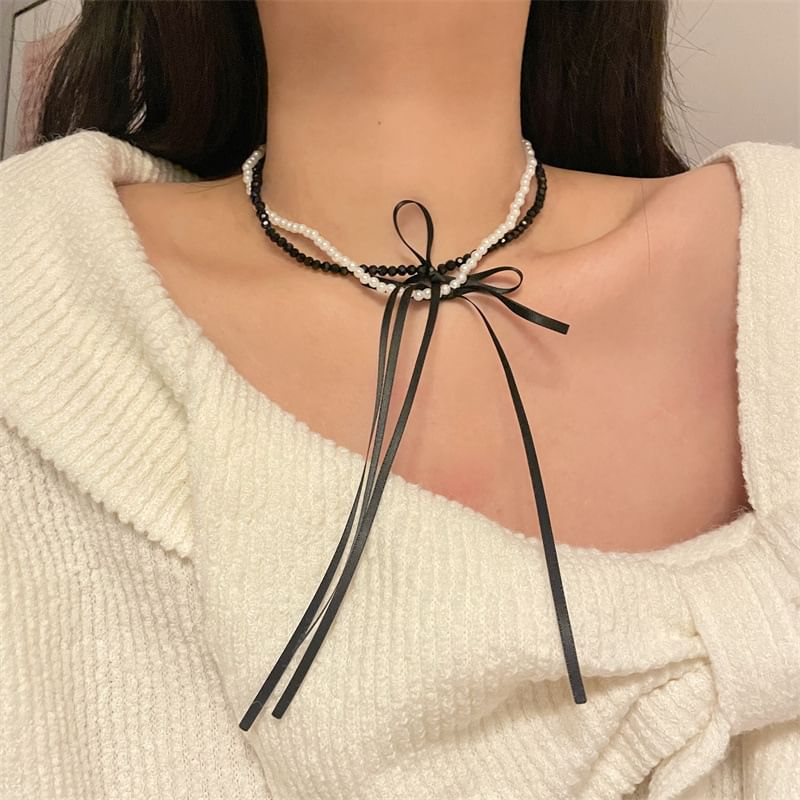 Faux Necklace Pearl Bow