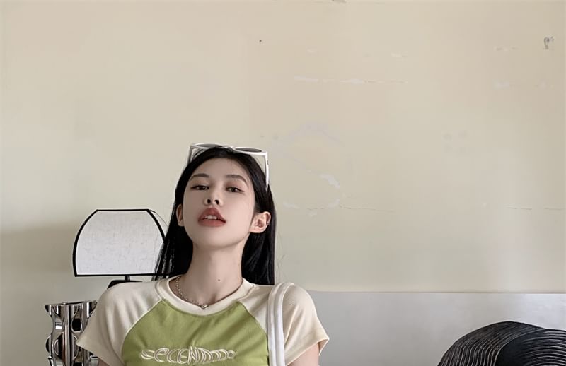 T-Shirt Crew Letter Short-Sleeve Neck Cropped Embroidered