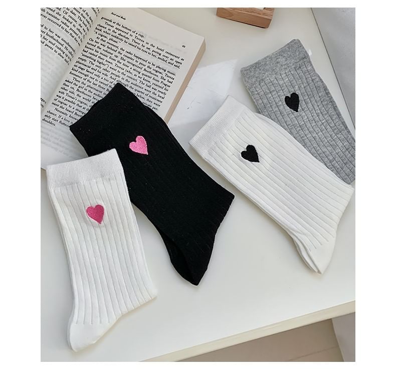 Heart Embroidered Socks Set