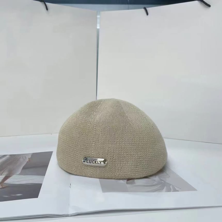 Beret Metal Plate Lettering Hat