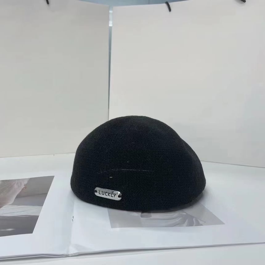 Beret Metal Plate Lettering Hat