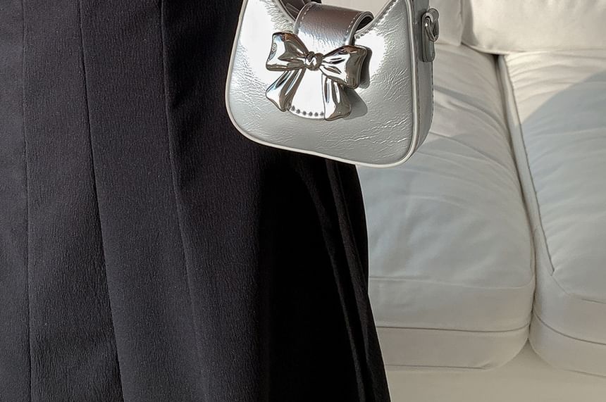 Crossbody Bow Chain Strap Bag