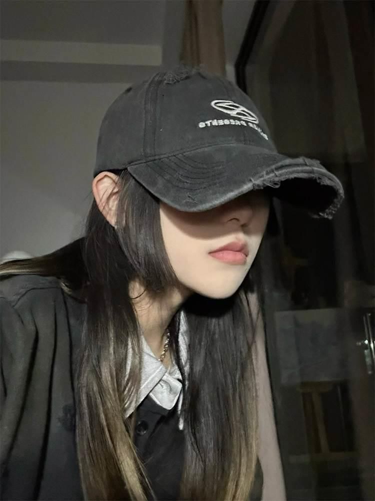 Cap Embroidered Distressed Baseball