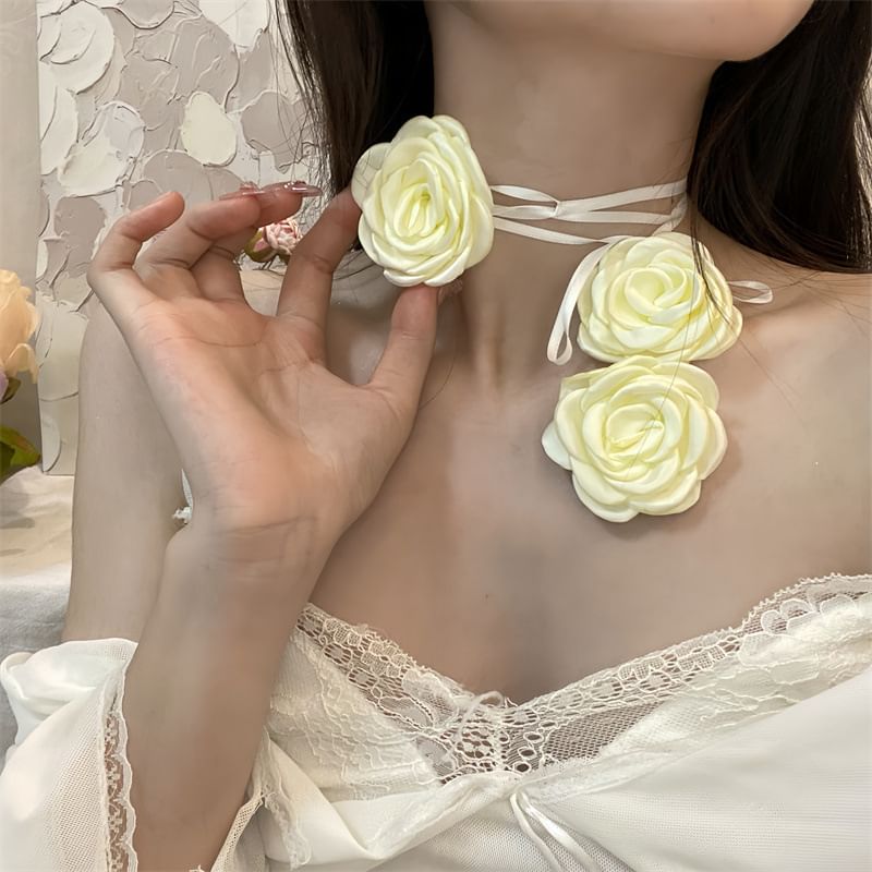 Floral Layered / Faux Choker Pearl