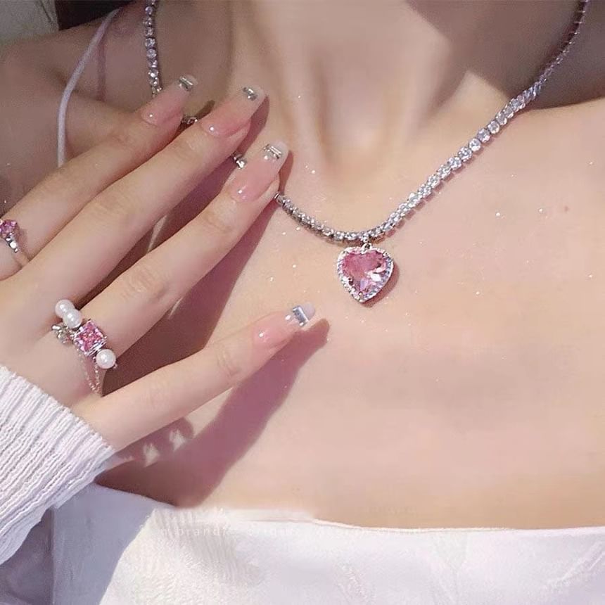 Heart Rhinestone Pendant Alloy Choker