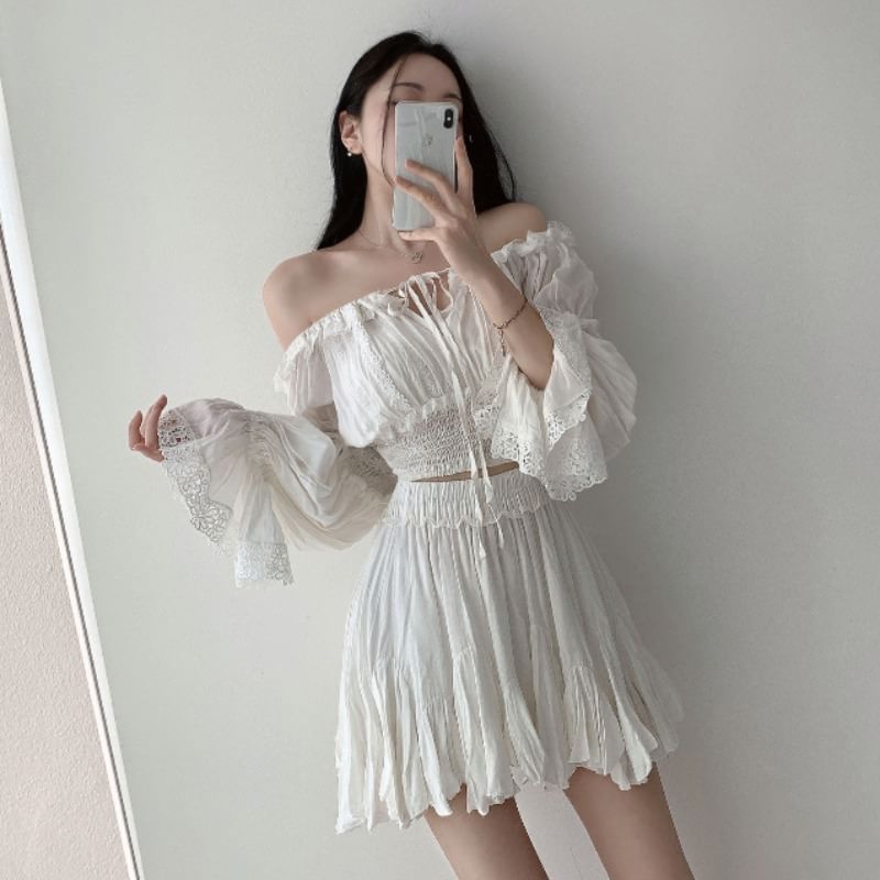 Off-Shoulder Plain Lace Trim Cropped Blouse / High Rise Asymmetrical Mini A-Line Skirt