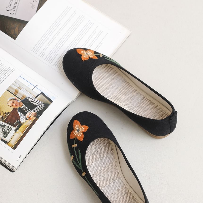 Embroidered Flats Flower