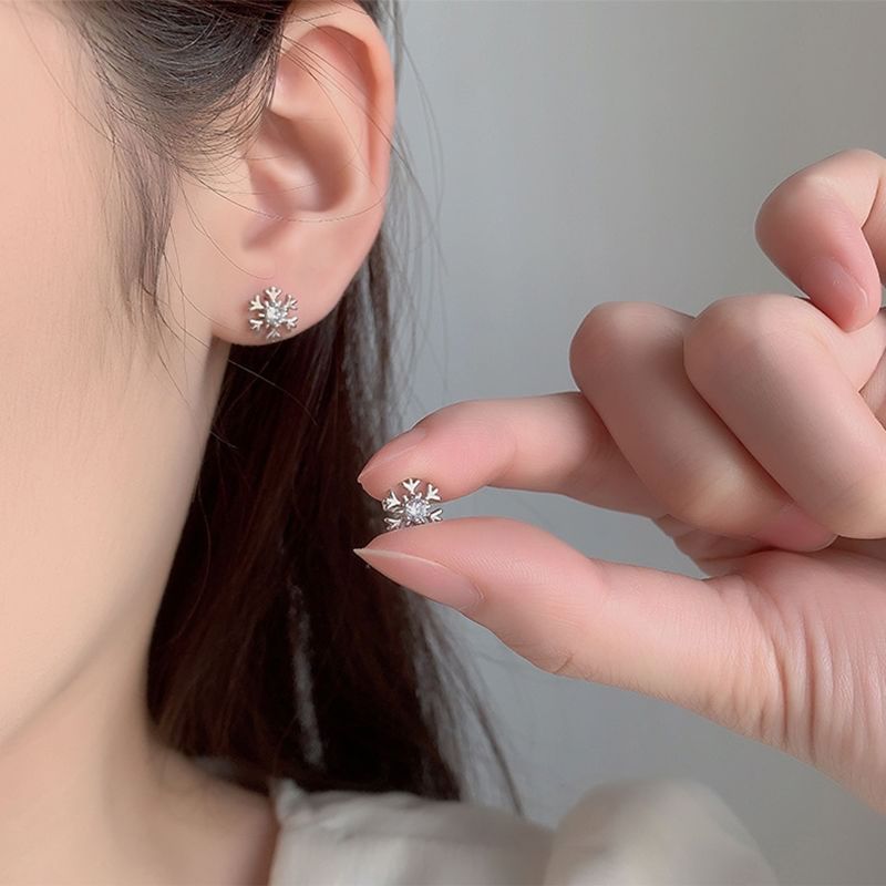 Snowflake Alloy Stud Earring