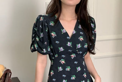 Short-Sleeve V-Neck Floral Midi A-Line Dress