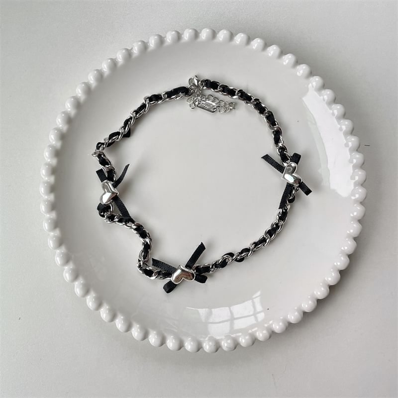 Heart Necklace Bow