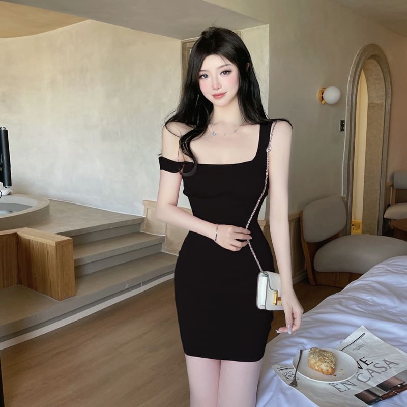 Plain Dress Sleeveless Neck Mini Square Knit Sheath
