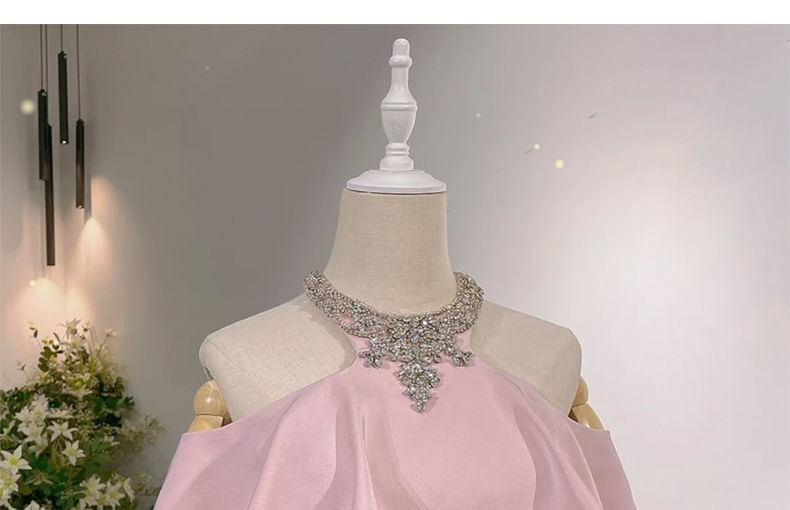 Short-Sleeve Mermaid Accent Plain Cold Evening Gown Neck Halter Shoulder Rhinestone