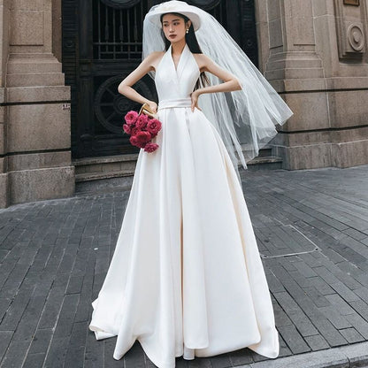 Sleeveless V-Neck Plain A-Line Wedding Gown