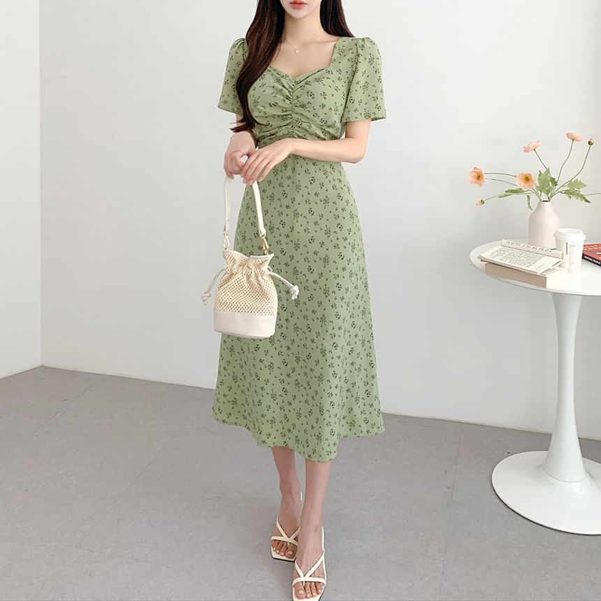 Short-Sleeve V-Neck Floral Maxi A-Line Dress