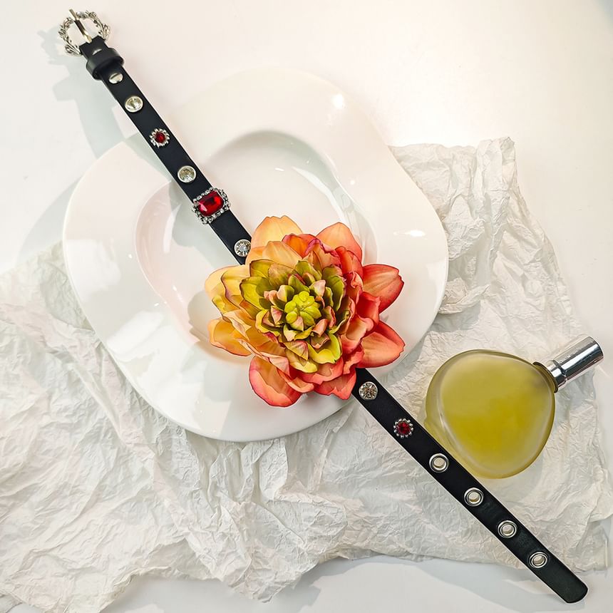 Floral Faux Leather Choker