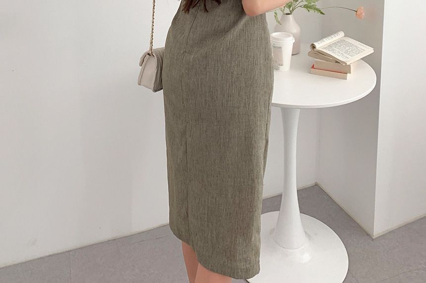 Short-Sleeve Crewneck Sashed Plain Midi Sheath Dress