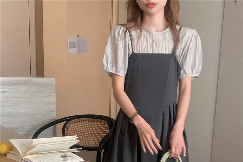 Short-Sleeve Plain Blouse / Spaghetti Strap Plain Midi A-Line Dress