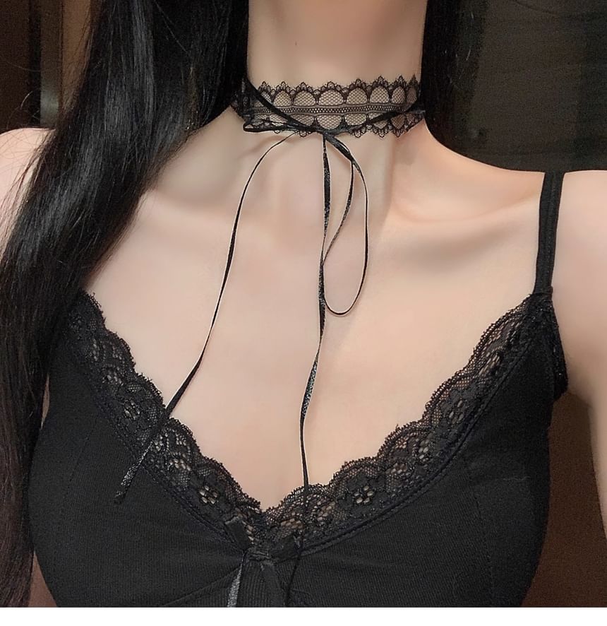 Ribbon Lace Choker