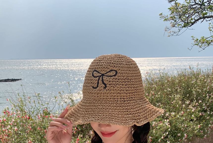 Straw Hat Embroidered Bow Sun