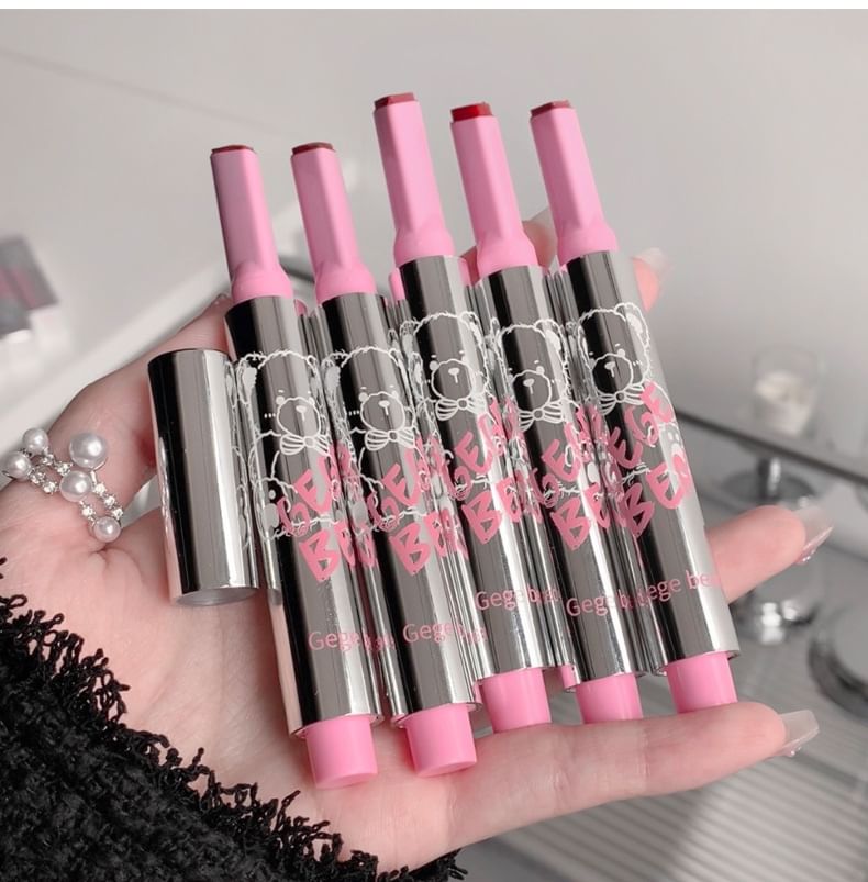 Moisturizing Lipstick - 4 Colors